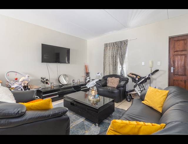 2 BEDROOM APARTMENT FOR SALE IN PARKLANDS EAST